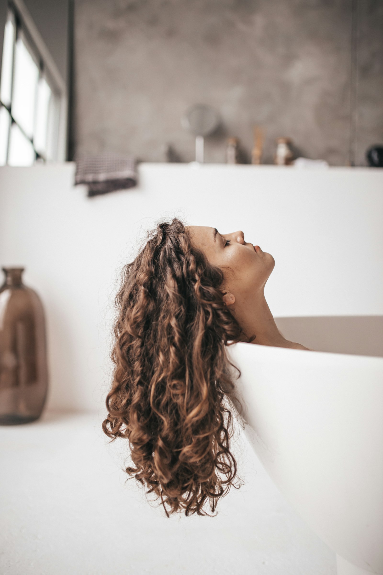 老けたくない・女性らしくいたい・自分を好きでいたい｜エイジングヘアケアが届けるのは”自分らしさ”
